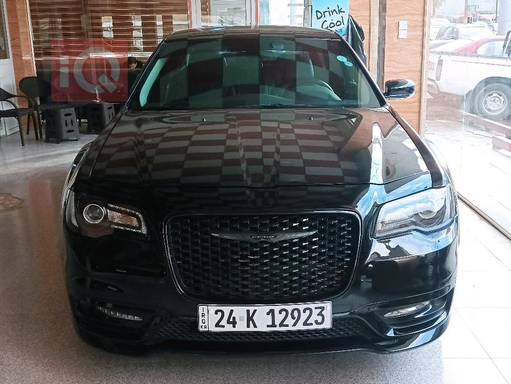کرایسلەر 300